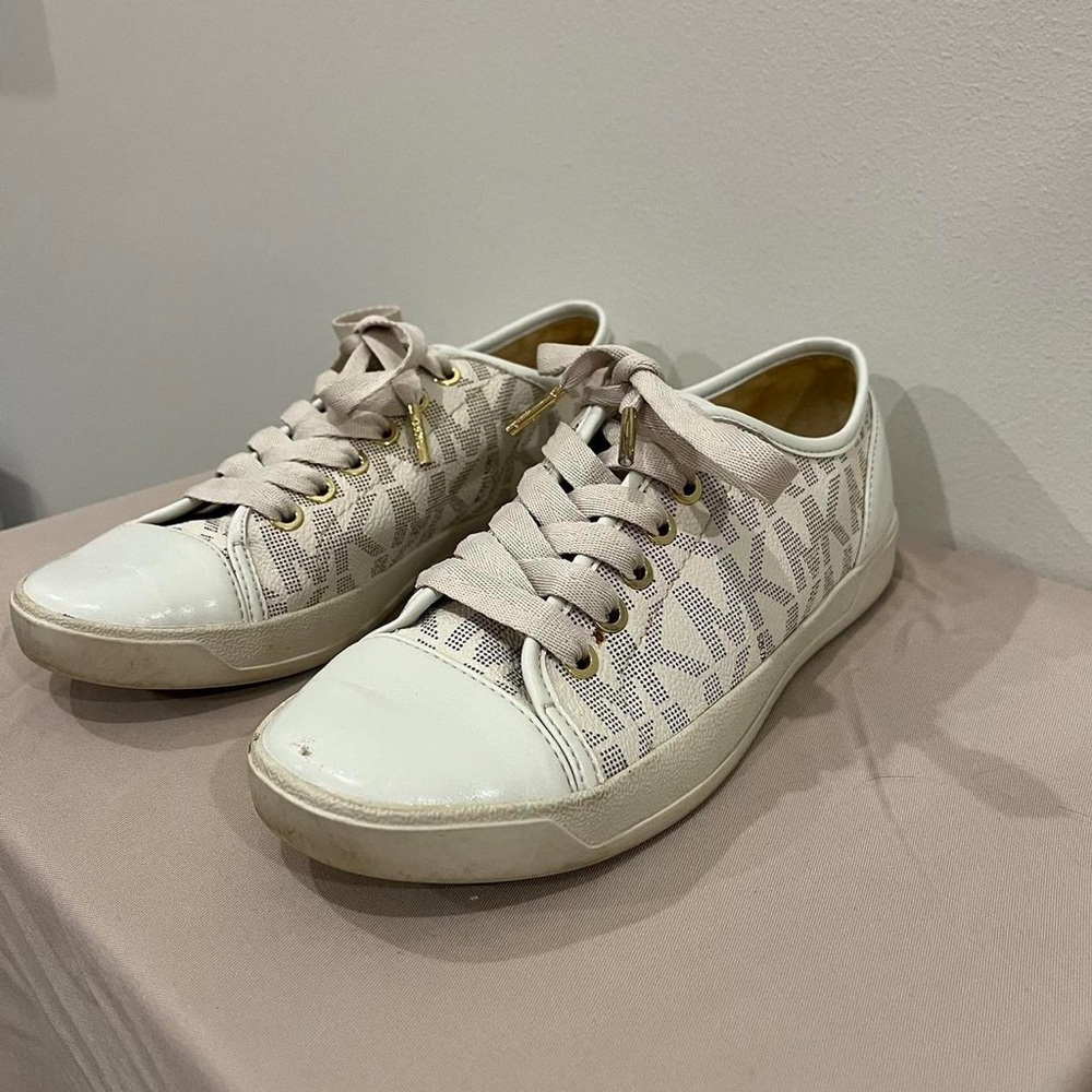 michael kors logo sneaker